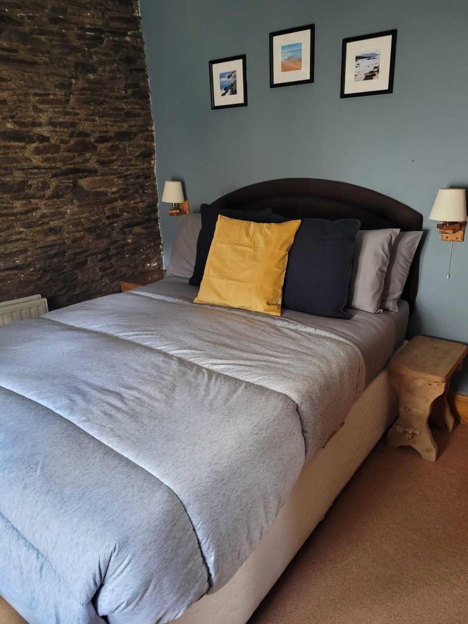 The Dolphin Inn Kingsbridge  Room photo